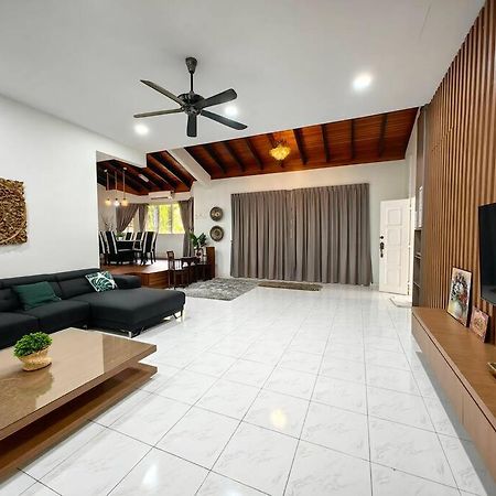 Klebang Spacious Comfy Bangalow Villa Kelebang Besar Exterior photo