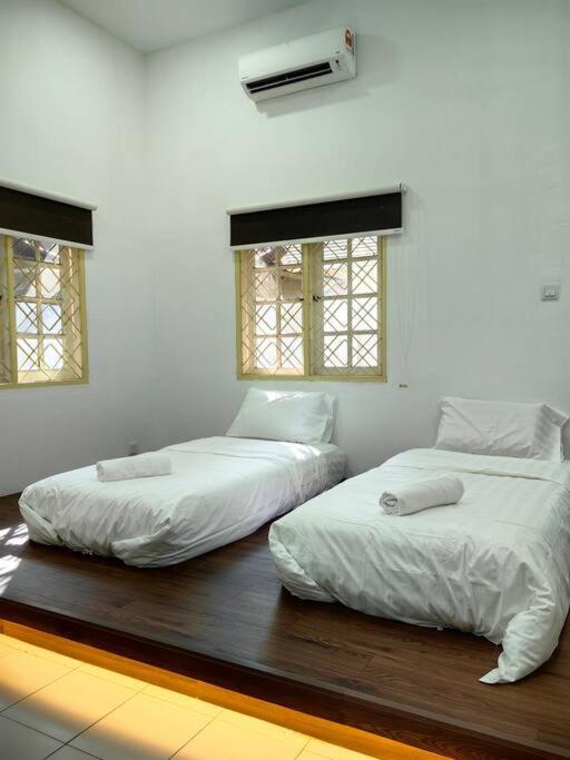 Klebang Spacious Comfy Bangalow Villa Kelebang Besar Exterior photo